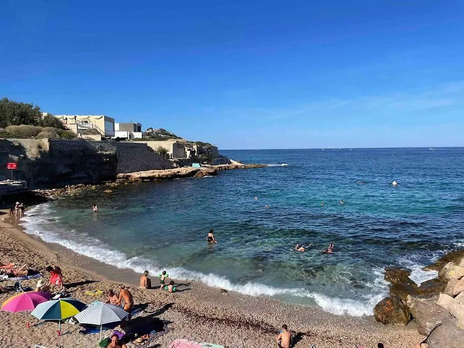 Face A La Plage Studio Avec Grande Terrasse Au Calme Marseille Lägenhet